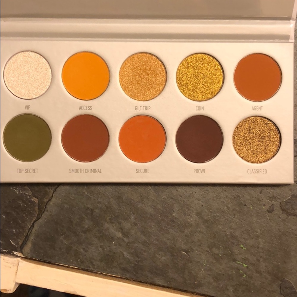 Armed & Gorgeous Jaclyn hill